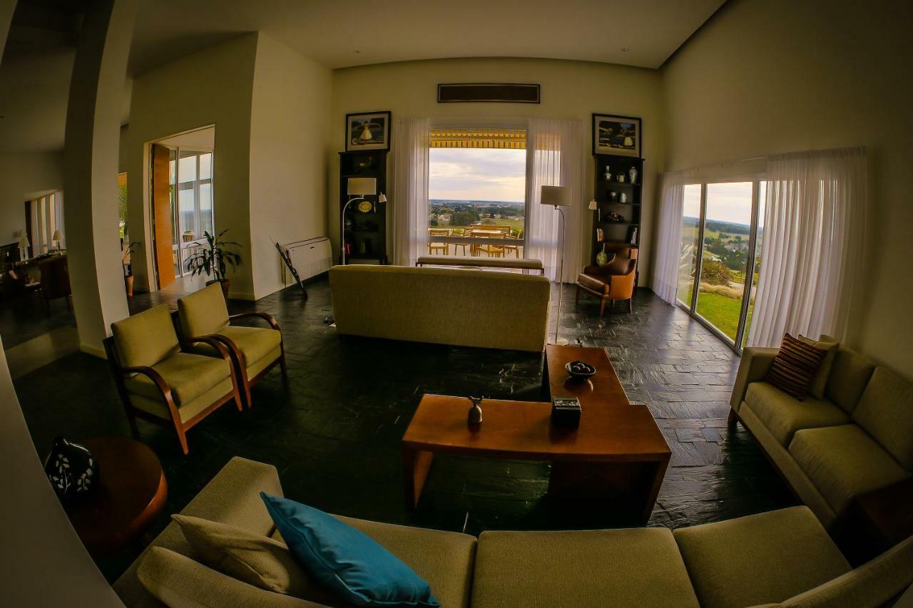 Elegance Hotel