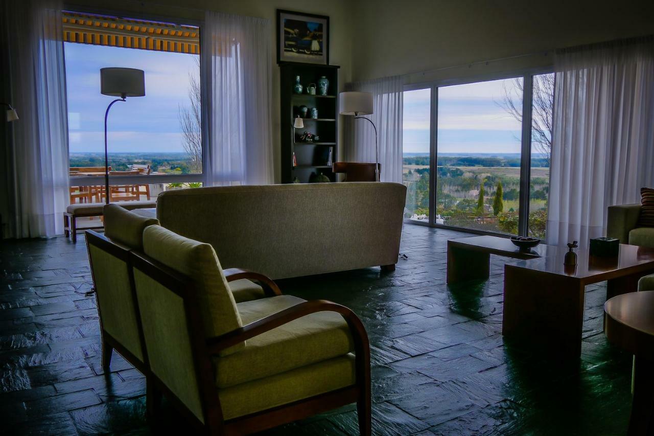 Elegance Hotel
